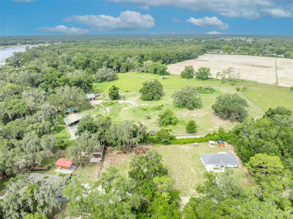13450 SE 105TH TERRACE Ocklawaha, FL 32179