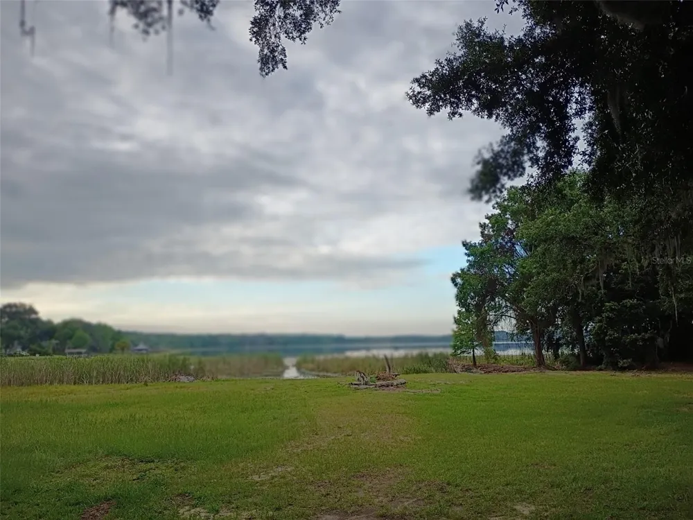 13450 SE 105TH TERRACE Ocklawaha, FL 32179