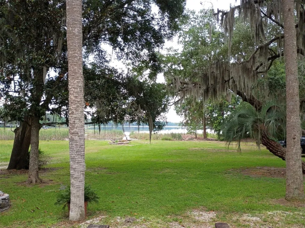 13450 SE 105TH TERRACE Ocklawaha, FL 32179