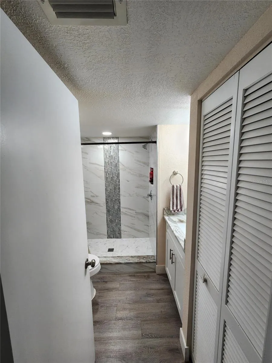 3402 ELLENWOOD LANE Tampa, FL 33618
