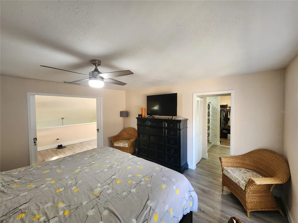 3402 ELLENWOOD LANE Tampa, FL 33618