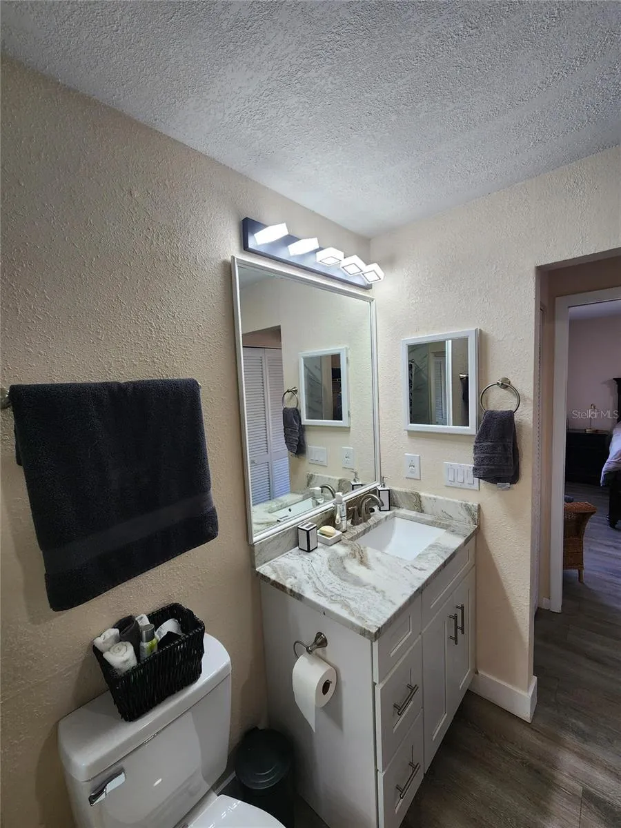 3402 ELLENWOOD LANE Tampa, FL 33618