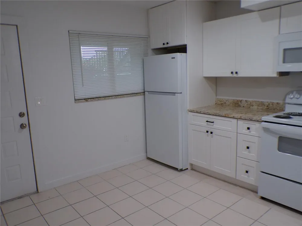1258 BARBARA DRIVE #106 Venice, FL 34285