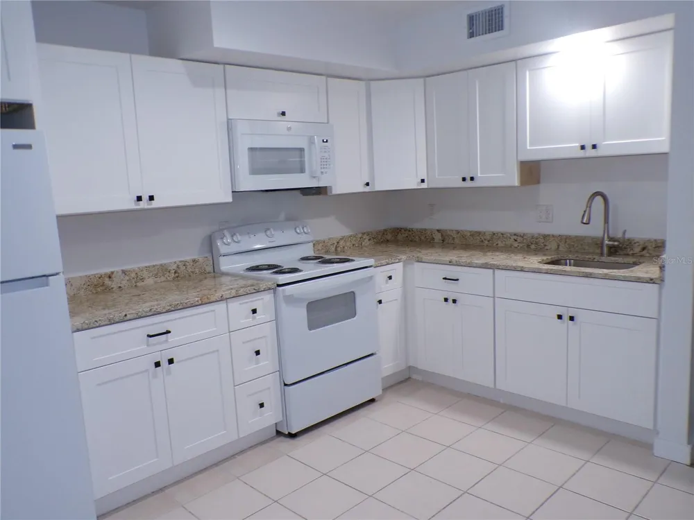 1258 BARBARA DRIVE #106 Venice, FL 34285