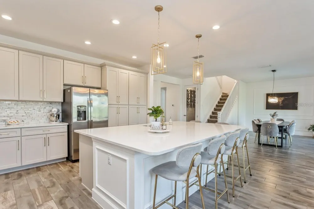 3281 GREAT BANYAN WAY Wesley Chapel, FL 33543