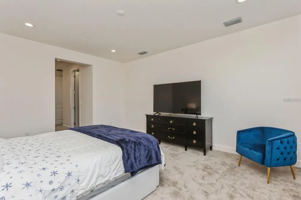 3281 GREAT BANYAN WAY Wesley Chapel, FL 33543