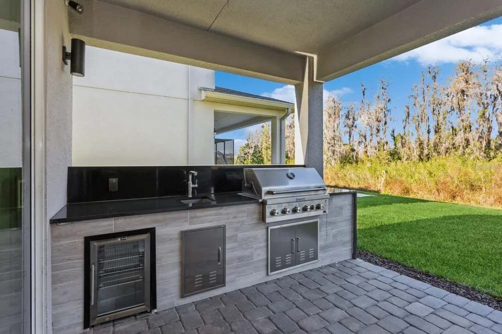 3281 GREAT BANYAN WAY Wesley Chapel, FL 33543