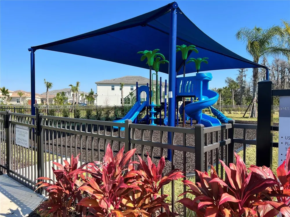 3281 GREAT BANYAN WAY Wesley Chapel, FL 33543