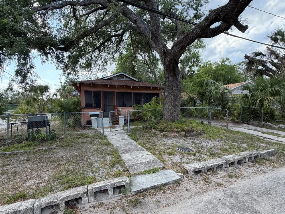 Address Not Shown Tampa, FL 33605