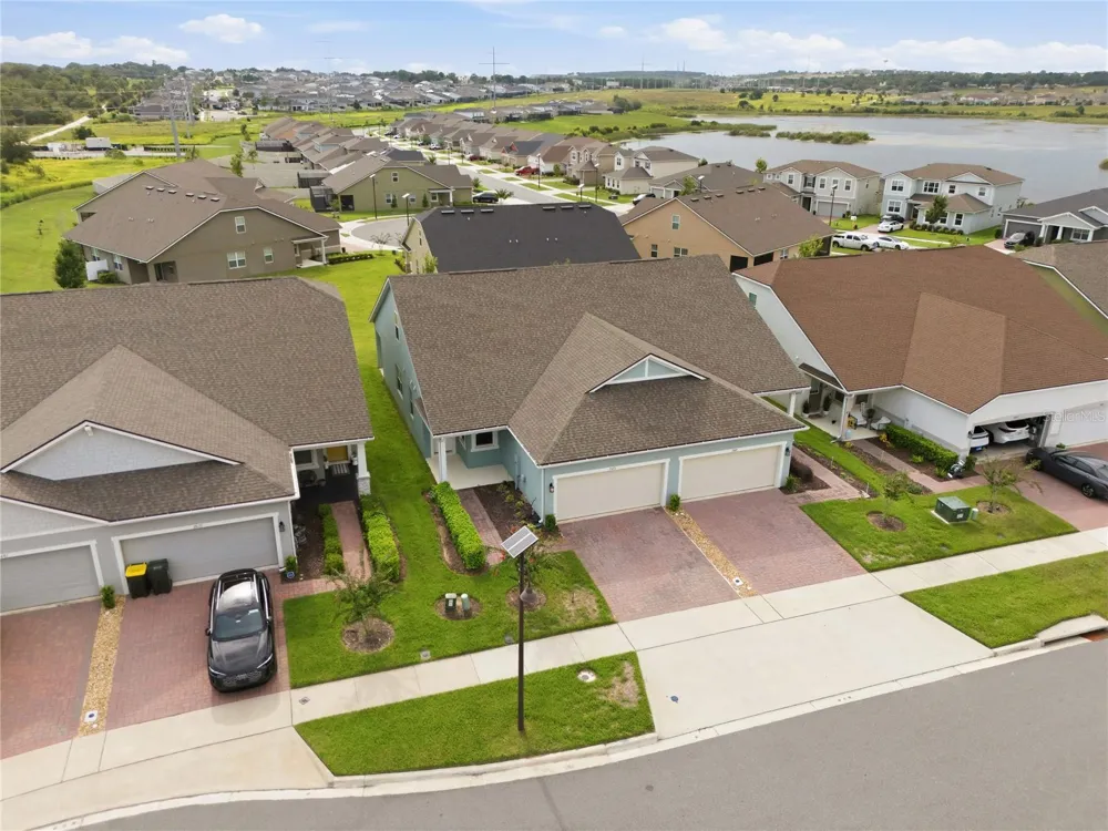 2673 SPIDER LILY COURT Clermont, FL 34711