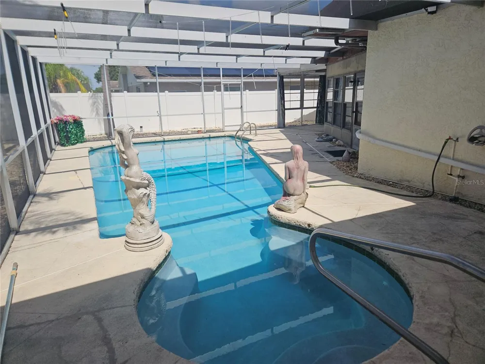 11557 124TH TERRACE Largo, FL 33778