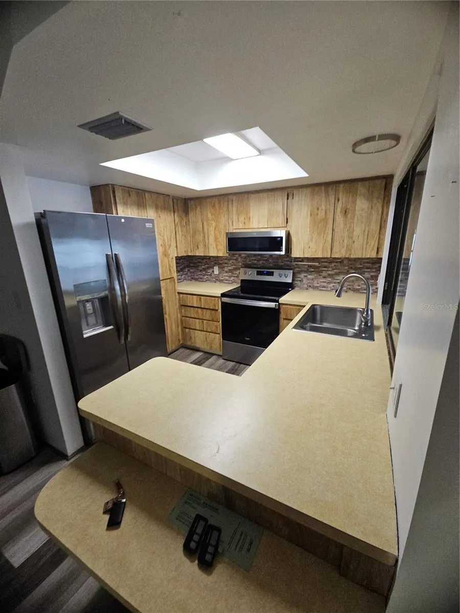 11557 124TH TERRACE Largo, FL 33778