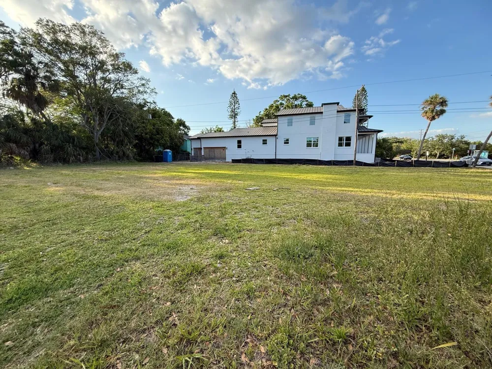 3733 6TH STREET S St Petersburg, FL 33705