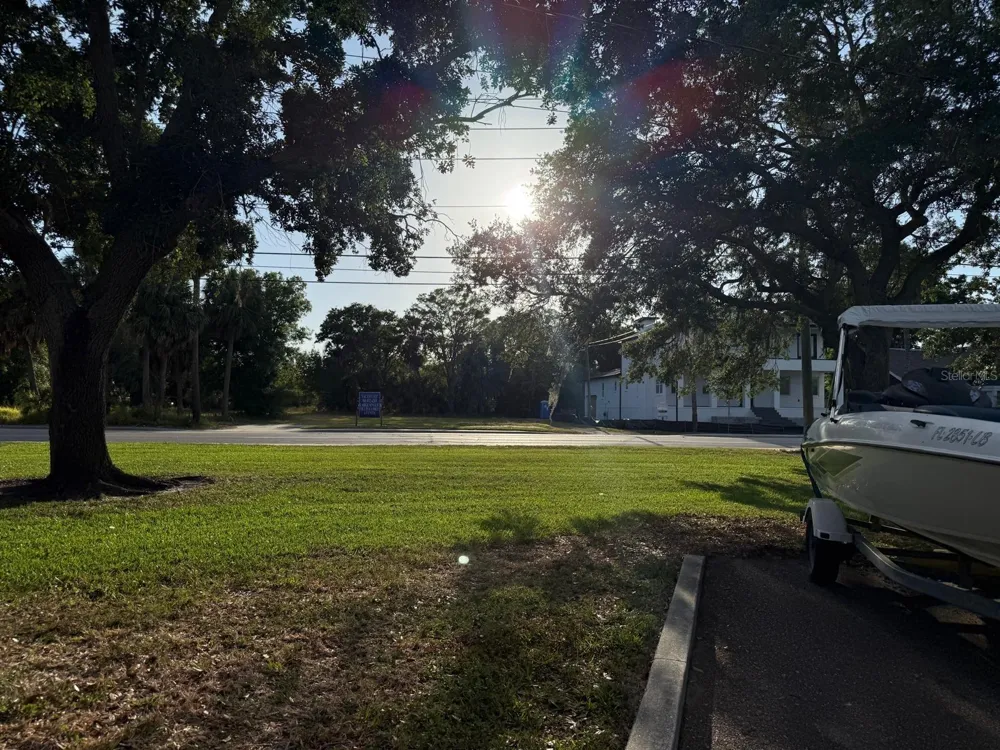 3733 6TH STREET S St Petersburg, FL 33705