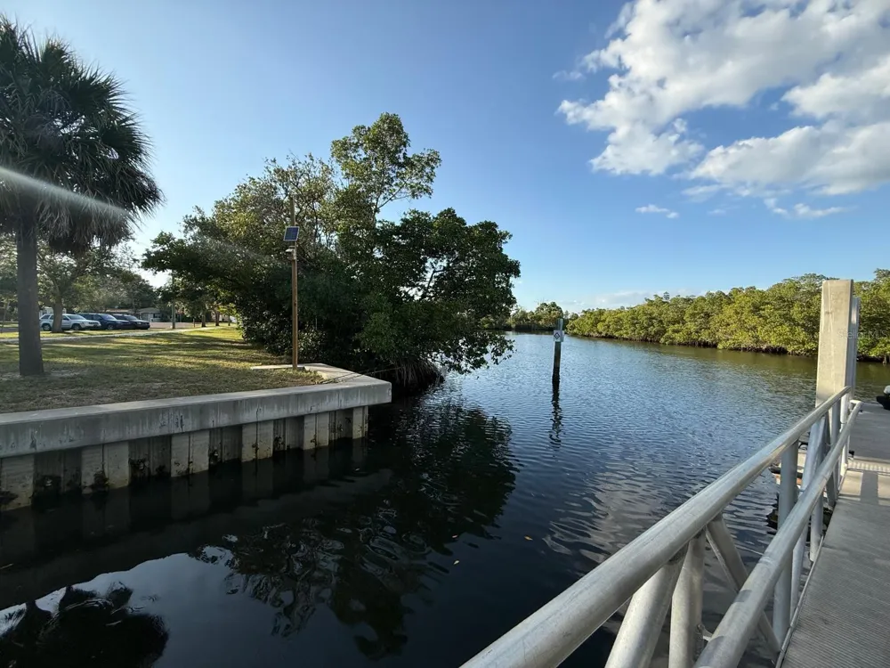 3733 6TH STREET S St Petersburg, FL 33705