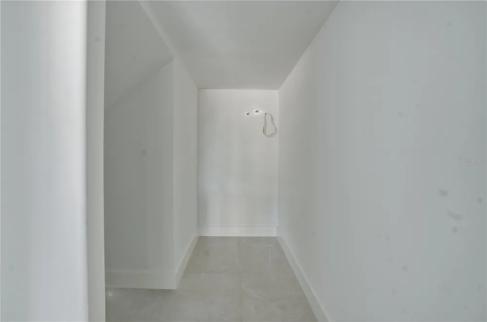 685 1ST AVENUE Safety Harbor, FL 34695
