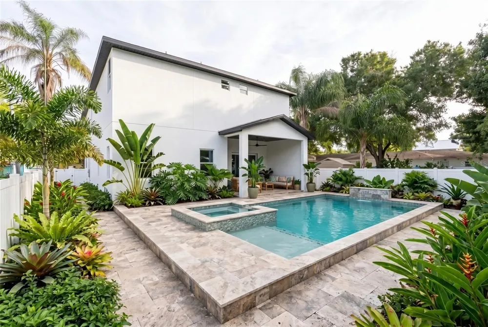 685 1ST AVENUE Safety Harbor, FL 34695