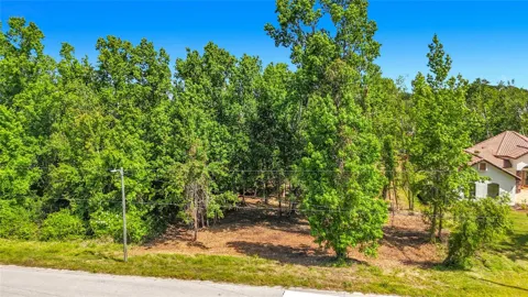 LOT 19  LAKE HILLS DR.
