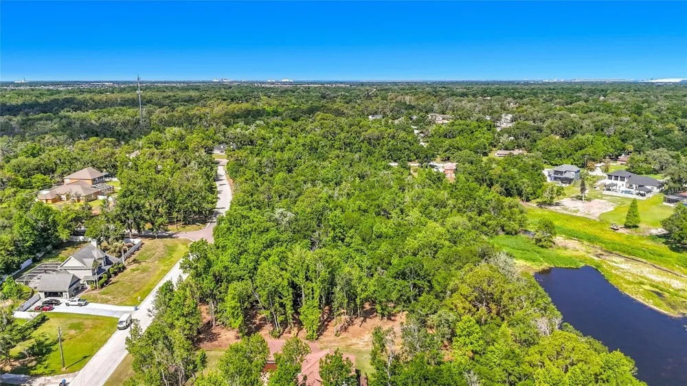 LOT 19  LAKE HILLS DR. Riverview, FL 33569