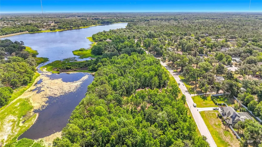 LOT 19  LAKE HILLS DR. Riverview, FL 33569