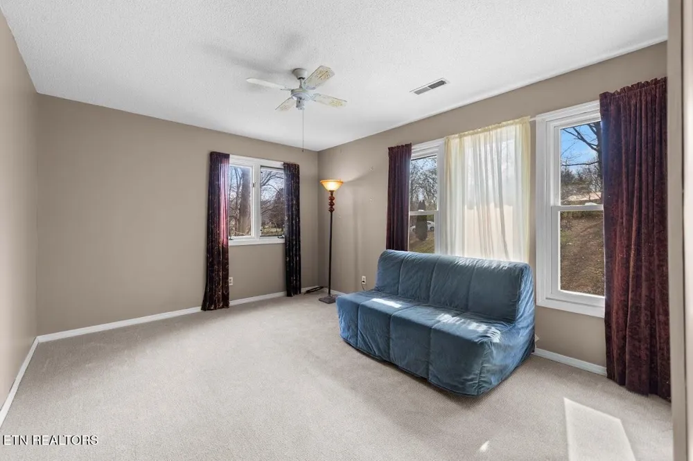 770 Mount Paran Rd Jacksboro, TN 37757