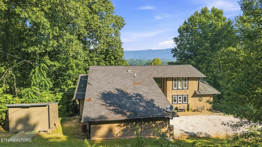 770 Mount Paran Rd Jacksboro, TN 37757