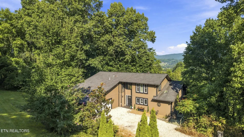 770 Mount Paran Rd Jacksboro, TN 37757