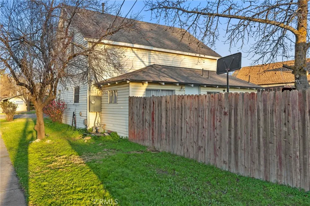 855 Johnson Red Bluff, CA 96080