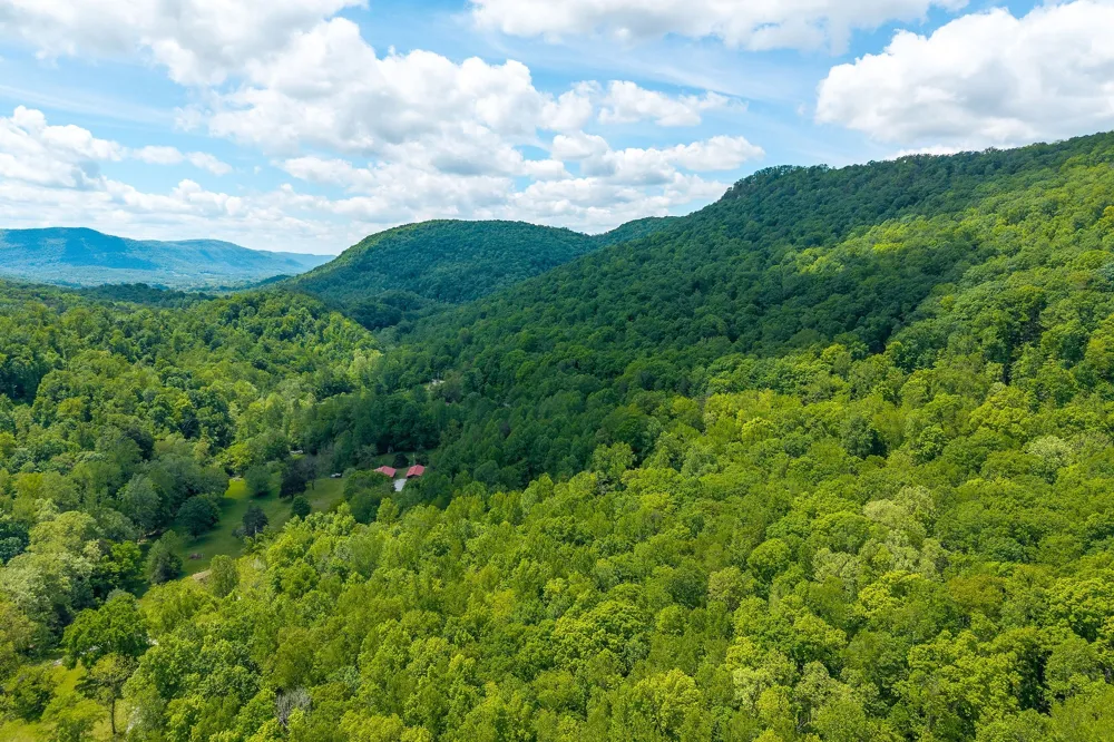 8450 Old Highway 28 Pikeville, TN 37367