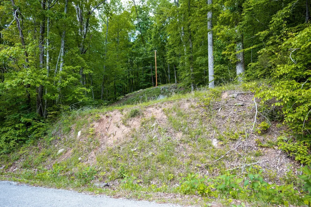 8450 Old Highway 28 Pikeville, TN 37367