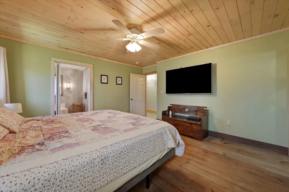 2649 Wildwood Rd Dandridge, TN 37725