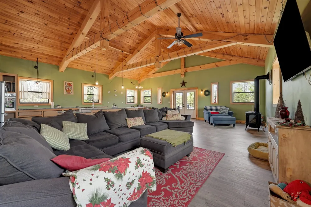 2649 Wildwood Rd Dandridge, TN 37725