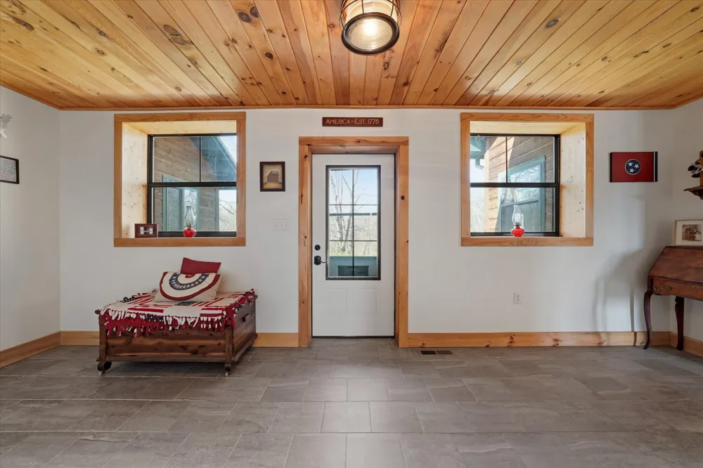 2649 Wildwood Rd Dandridge, TN 37725