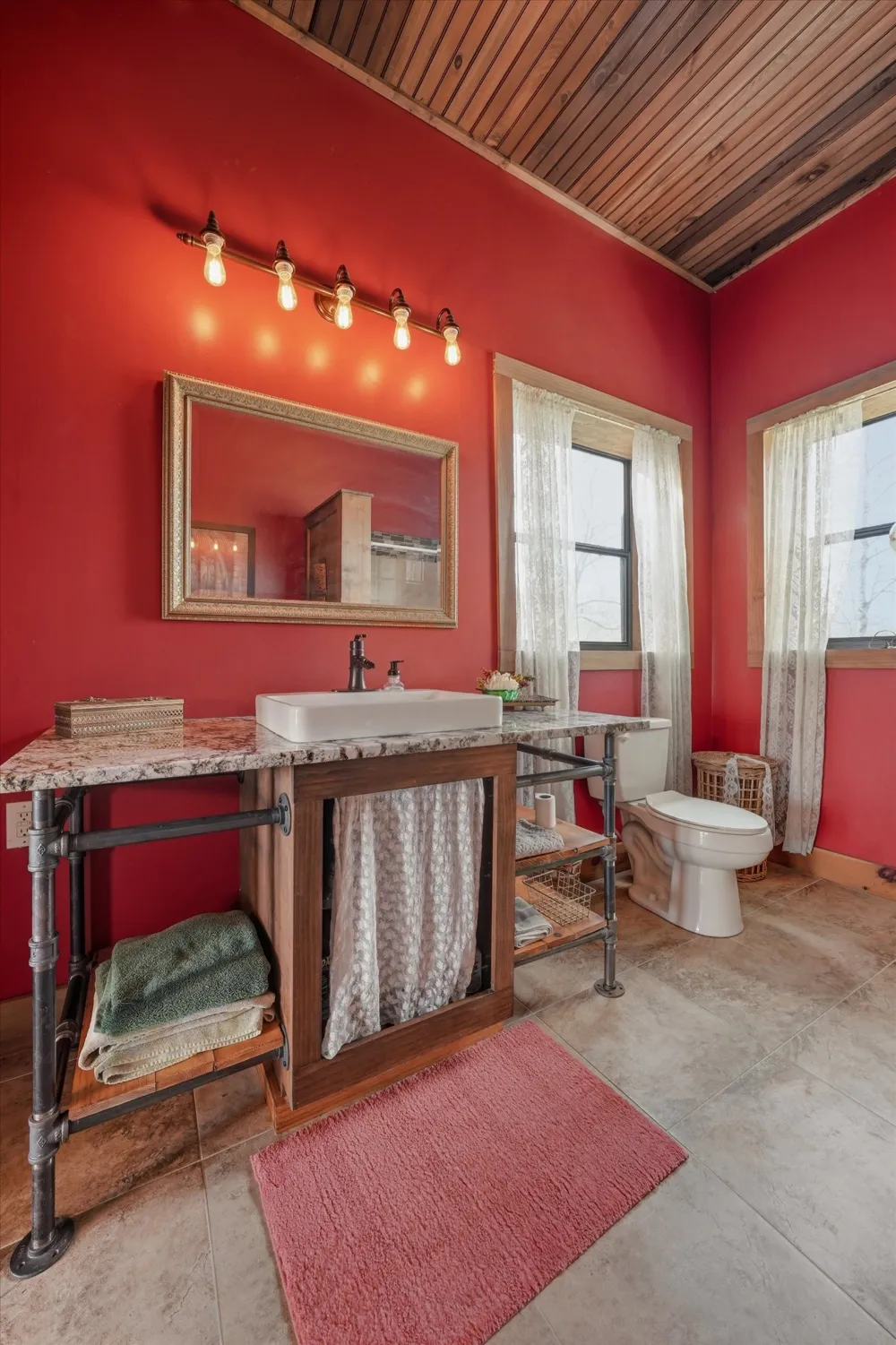 2649 Wildwood Rd Dandridge, TN 37725