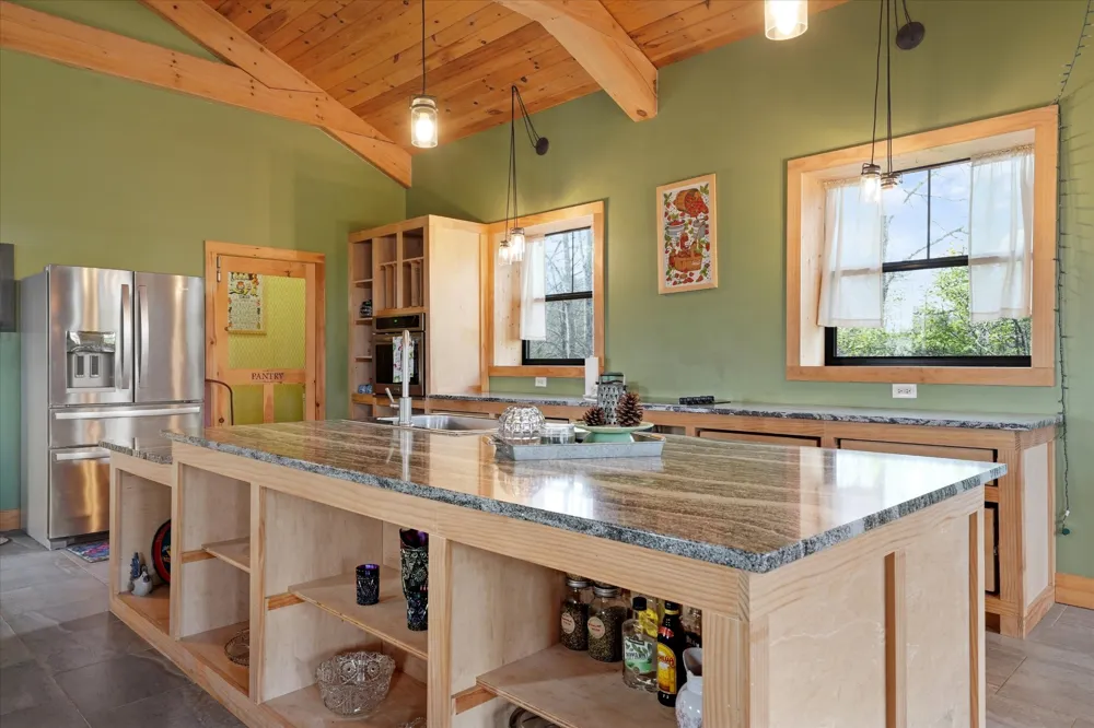 2649 Wildwood Rd Dandridge, TN 37725