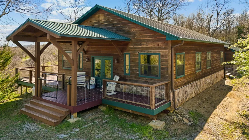 2649 Wildwood Rd Dandridge, TN 37725