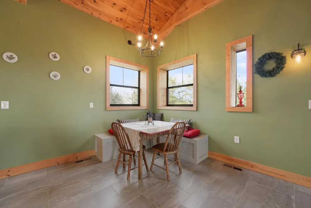 2649 Wildwood Rd Dandridge, TN 37725