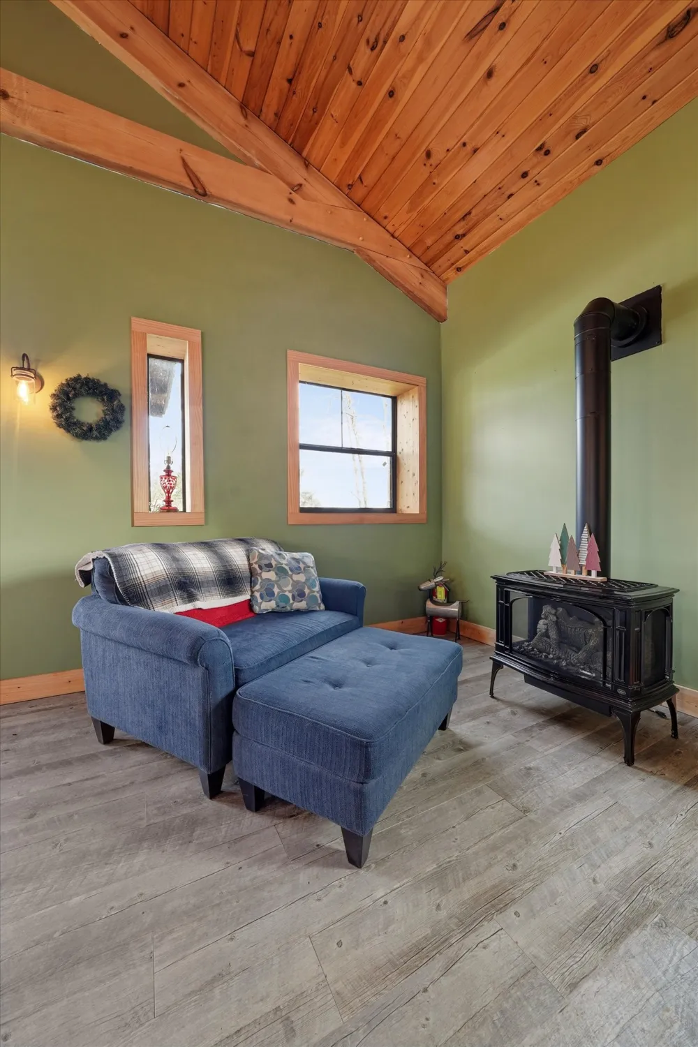 2649 Wildwood Rd Dandridge, TN 37725