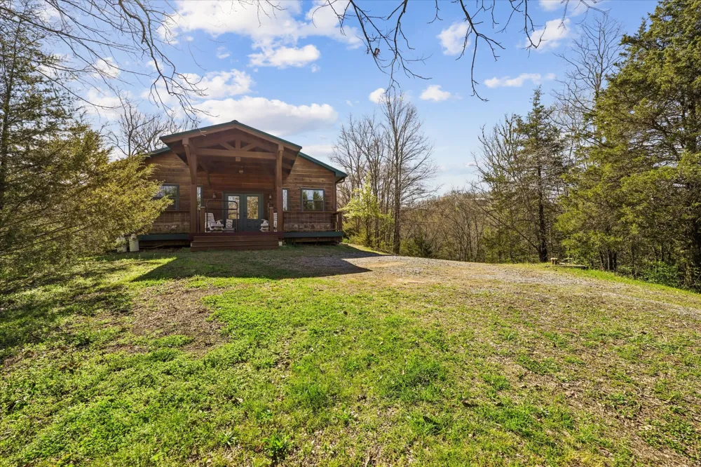 2649 Wildwood Rd Dandridge, TN 37725