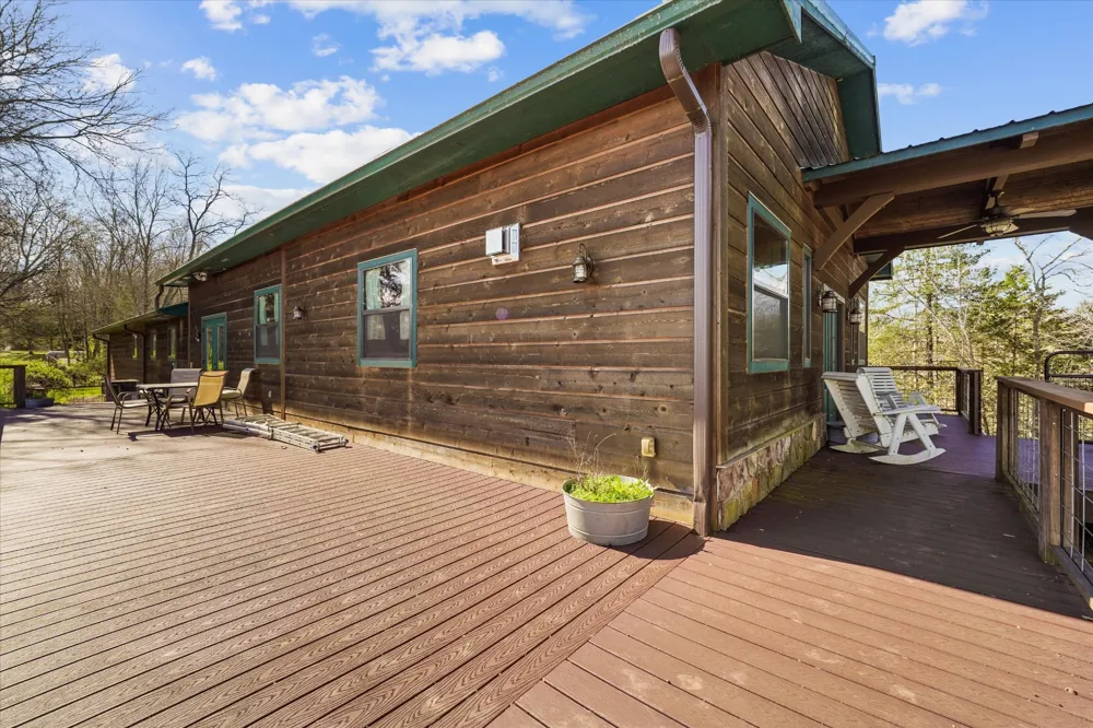 2649 Wildwood Rd Dandridge, TN 37725