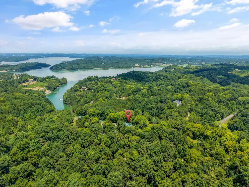 2649 Wildwood Rd Dandridge, TN 37725
