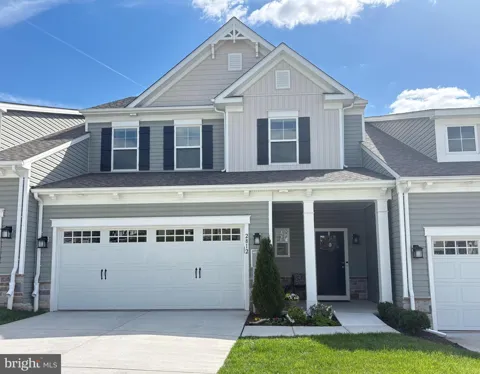 2812 TOWN VIEW CIRCLE