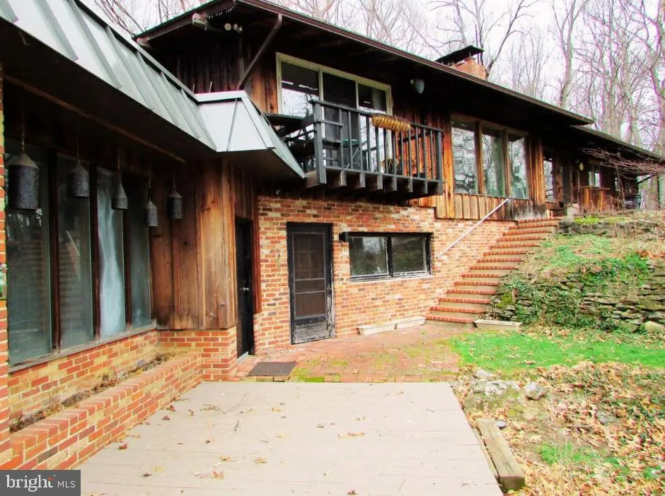 200 TALL OAKS DRIVE State College, PA 16801