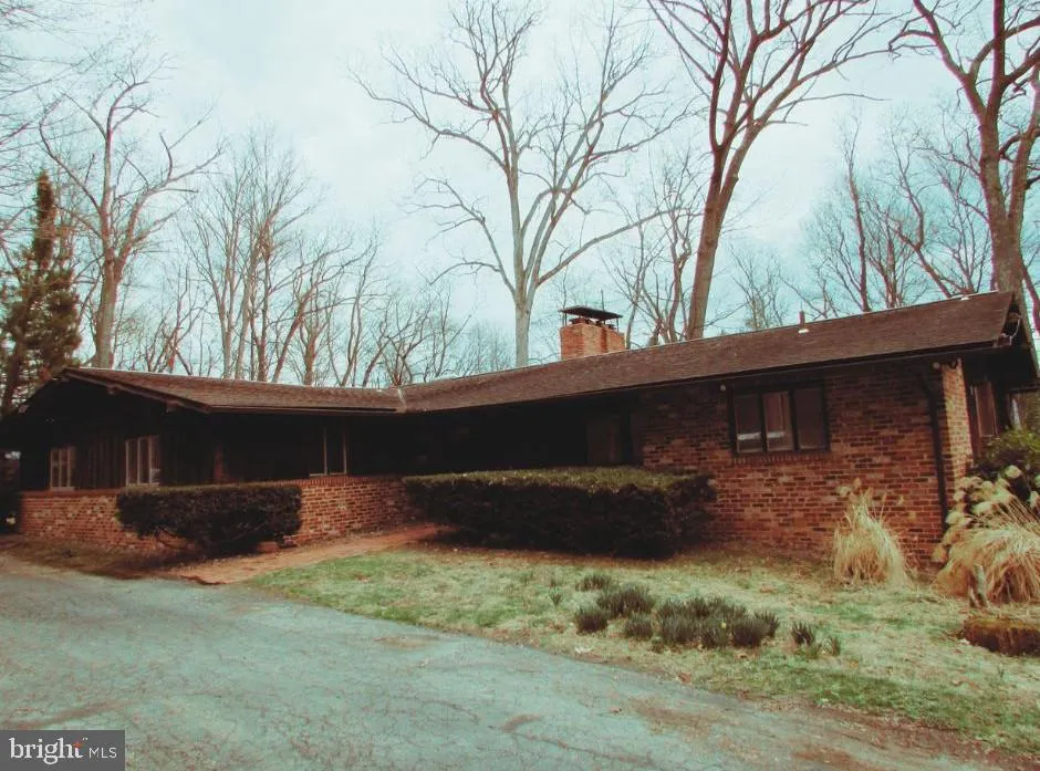 200 TALL OAKS DRIVE State College, PA 16801