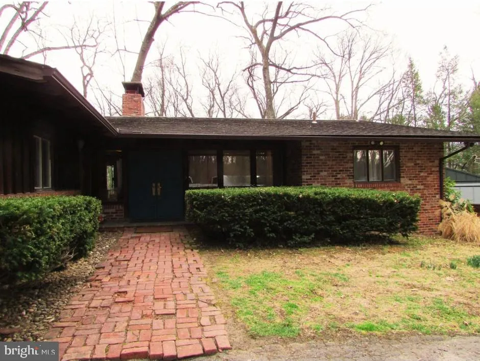 200 TALL OAKS DRIVE State College, PA 16801