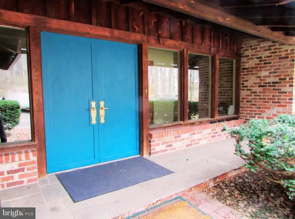 200 TALL OAKS DRIVE State College, PA 16801