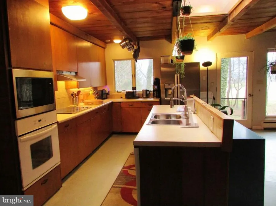 200 TALL OAKS DRIVE State College, PA 16801