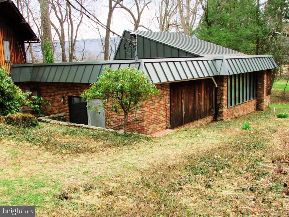 200 TALL OAKS DRIVE State College, PA 16801