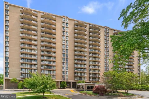 6100 WESTCHESTER PARK DRIVE #501
