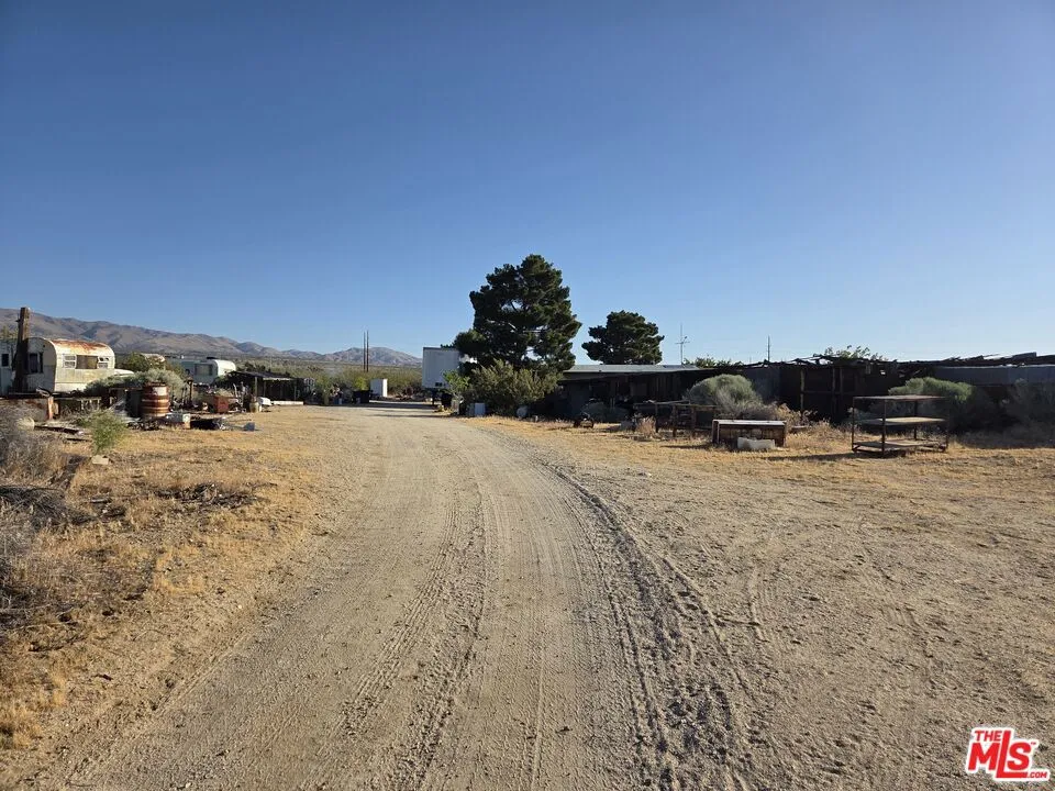 6000 W 140th Street West Rosamond, CA 93560